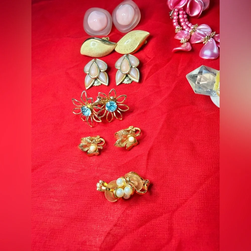 Vintage clip on earring lot